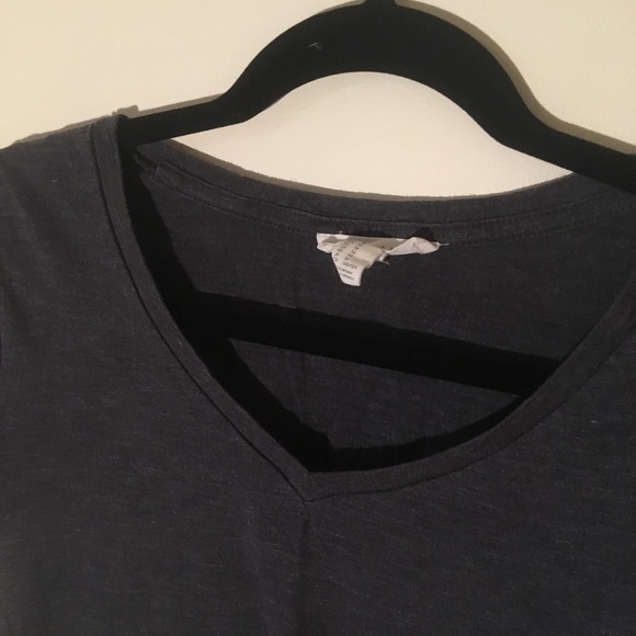 Grey Basic V-Neck T-Shirt - Picture 4 of 5